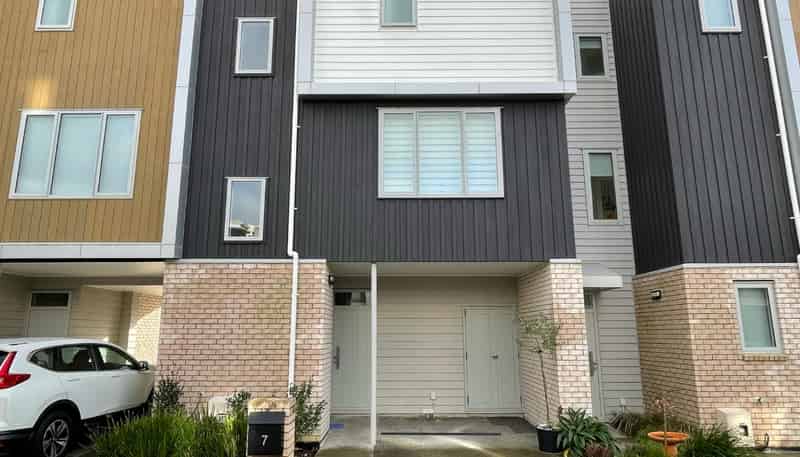 7 Ceramic Lane, New Lynn