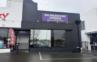 A Versatile Showroom & Retail Opportunity