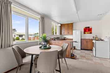 502 Hart Place, Frimley