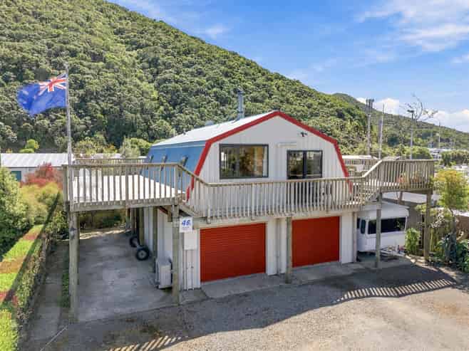 46B Beach Road, Waikawa