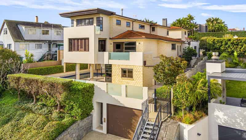 10 Ronaki Road, Mission Bay