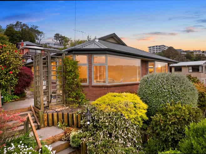 48 Walton Street, Kenmure
