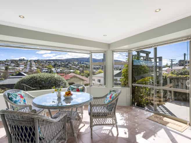 48 Walton Street, Kenmure