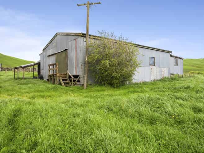 897 and 63 Tahuroa Road, Morrinsville