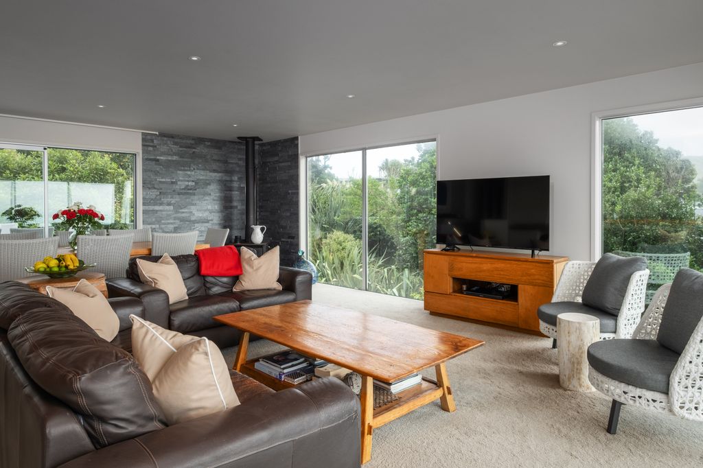 Wainui Area For Rent! 3