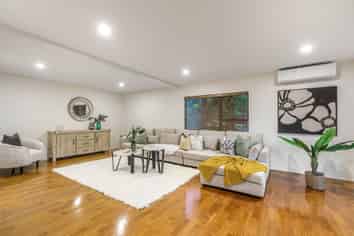 52 Braemar Road, Castor Bay