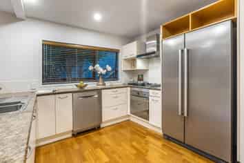 52 Braemar Road, Castor Bay