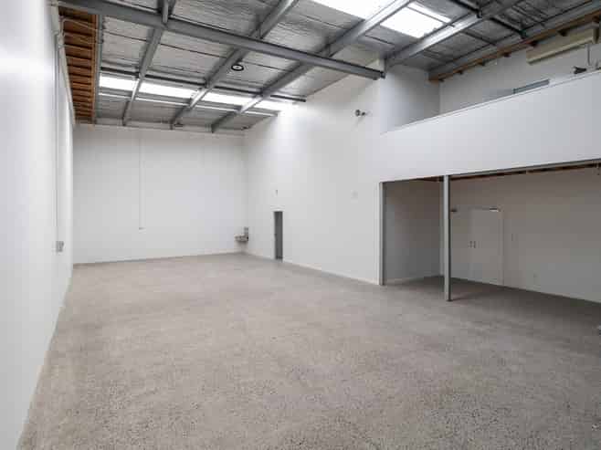 Refurbished High Exposure Industrial Unit
