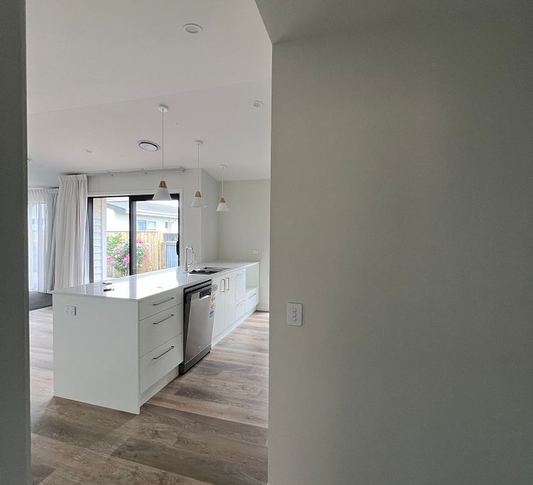 Near-New 3 Bedroom Home in Central Masterton 3