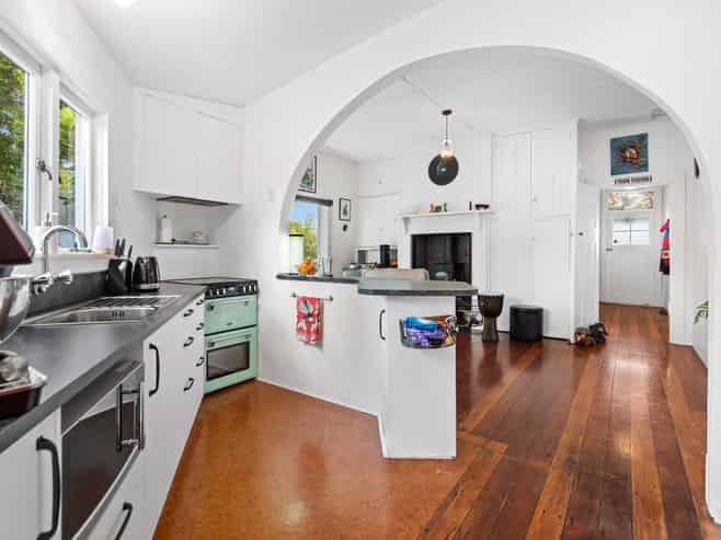 113 Morningside Road, Morningside