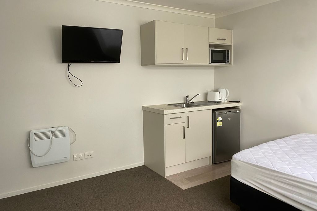 5/2 Rm C Palmerston Street 3
