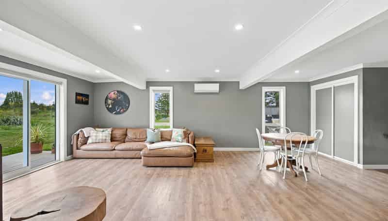 60 Newcombes Road, Amberley