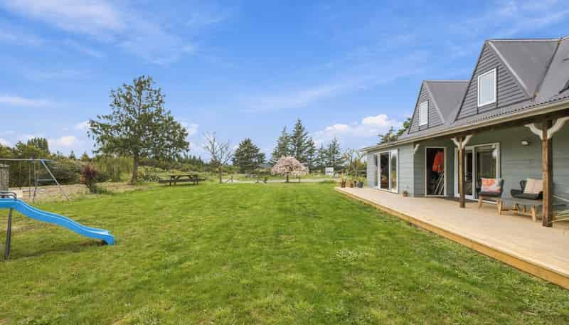 60 Newcombes Road, Amberley