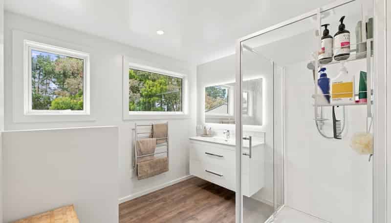 60 Newcombes Road, Amberley