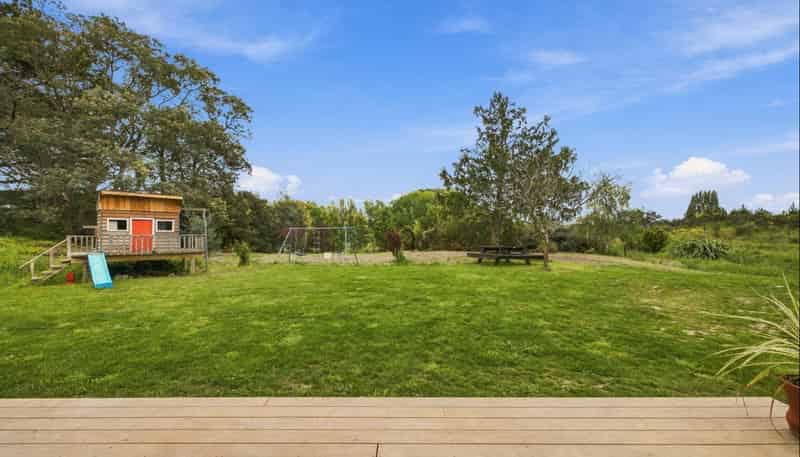 60 Newcombes Road, Amberley