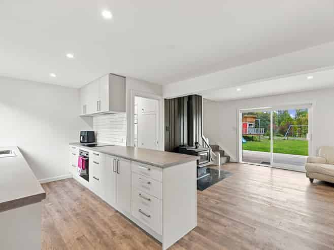 60 Newcombes Road, Amberley