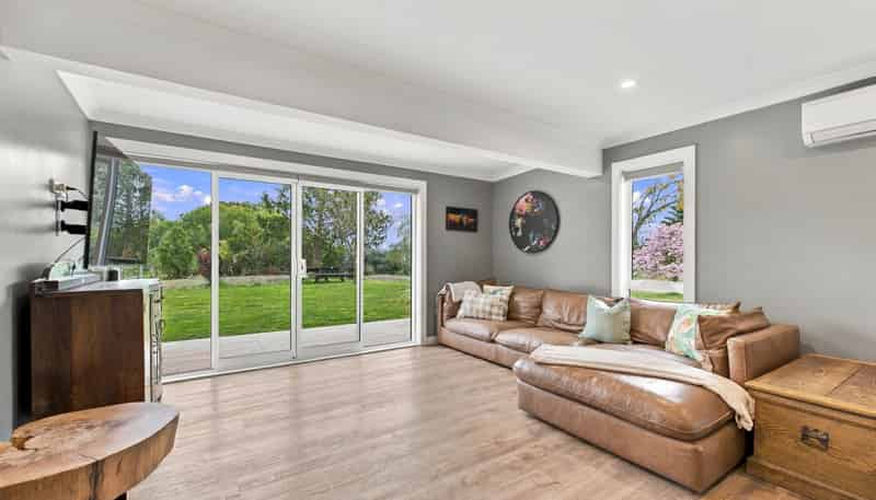 60 Newcombes Road, Amberley