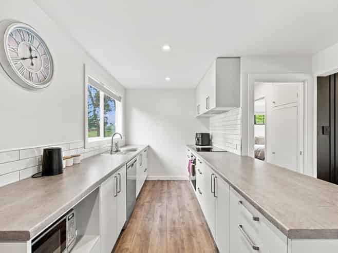 60 Newcombes Road, Amberley