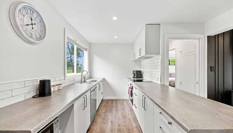 60 Newcombes Road, Amberley