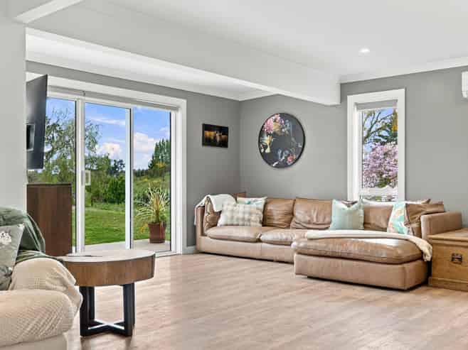 60 Newcombes Road, Amberley