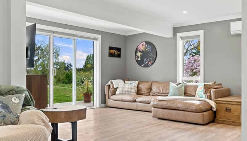 60 Newcombes Road, Amberley