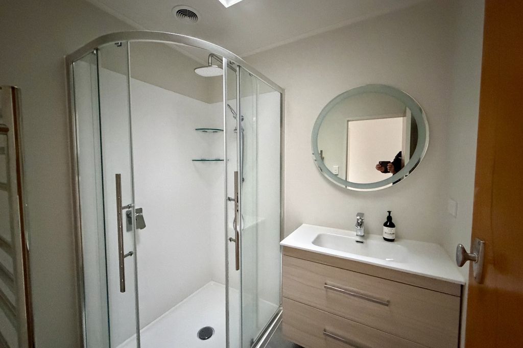 Modern Spacious Two Bedroom Home 4
