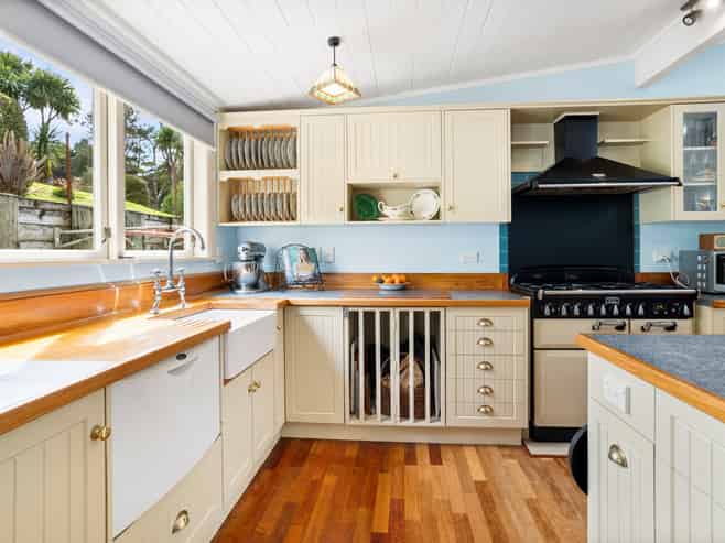 152 Moewai Road, Whitianga