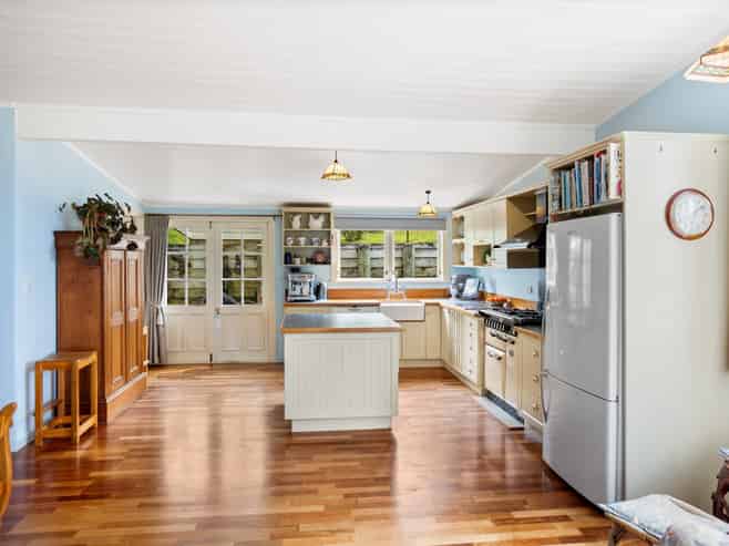 152 Moewai Road, Whitianga