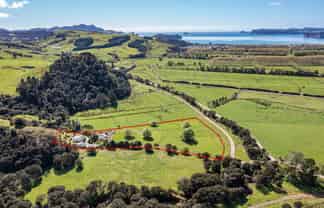 152 Moewai Road, Whitianga