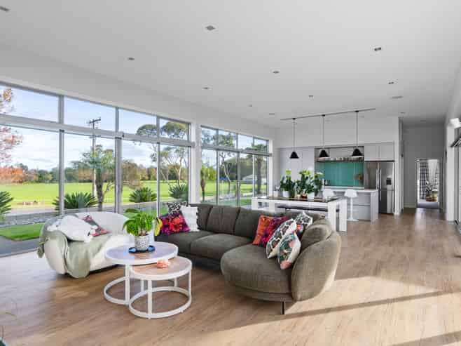 1 Charteris Rise, Riverdale