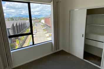 19 Waipuhinui Way, Wiri