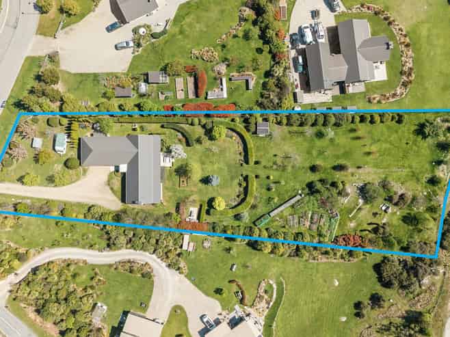 50 Alice Burn Drive, Luggate