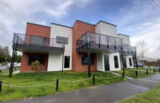 3/169 Knighton Road, Hillcrest