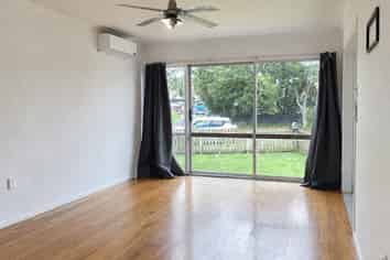 25 Rosalind St, Deanwell
