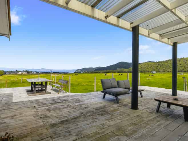 25 Kahikatea Drive, Kinloch