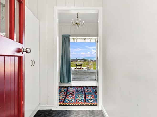 25 Kahikatea Drive, Kinloch