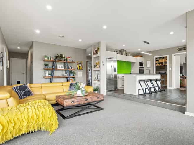 48 Dalmore Way, Acacia Bay