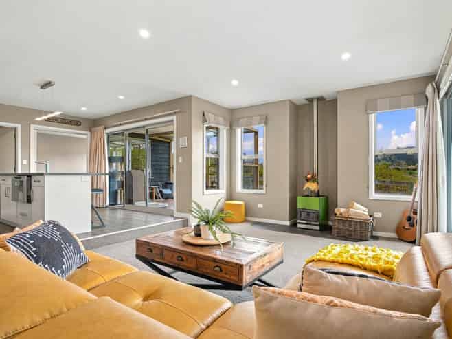 48 Dalmore Way, Acacia Bay