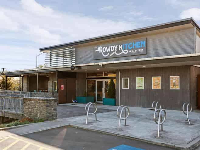 Rowdy Kitchen – Exceptional Bar and Eatery