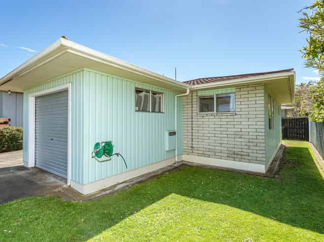 24A Fitzherbert Avenue, Springvale
