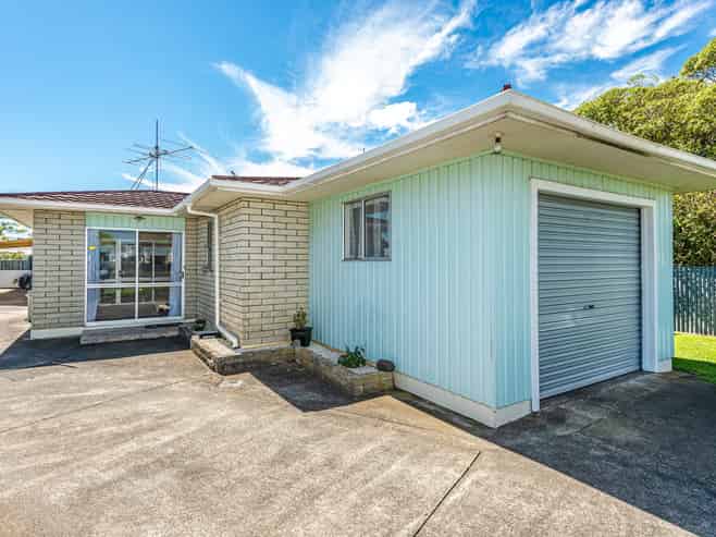 24A Fitzherbert Avenue, Springvale
