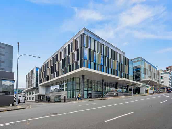 Commanding A-Grade Office on Victoria Park Gateway