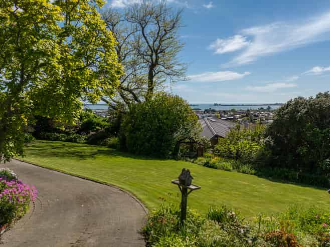 3 Rosevale Place, Richmond