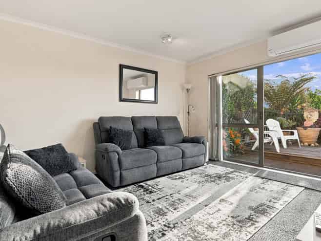 Unit 2/41 Manchester Way, Judea