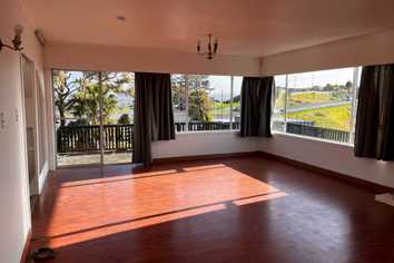 2109 East Coast Road, Silverdale