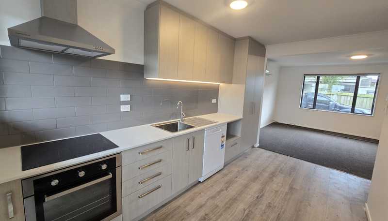 3/7 Division Street , Riccarton