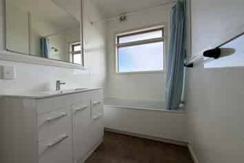 24b Rokino Road, Hilltop