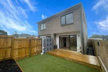 8D Kaikoura Street, Henderson