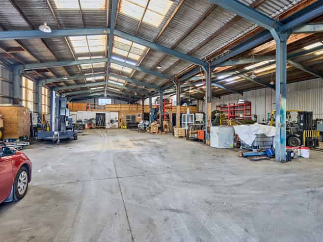 Industrial Opportunity with Vacant Possession