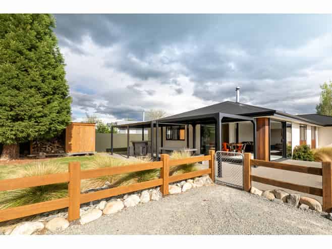 203 Mackenzie Drive, Twizel